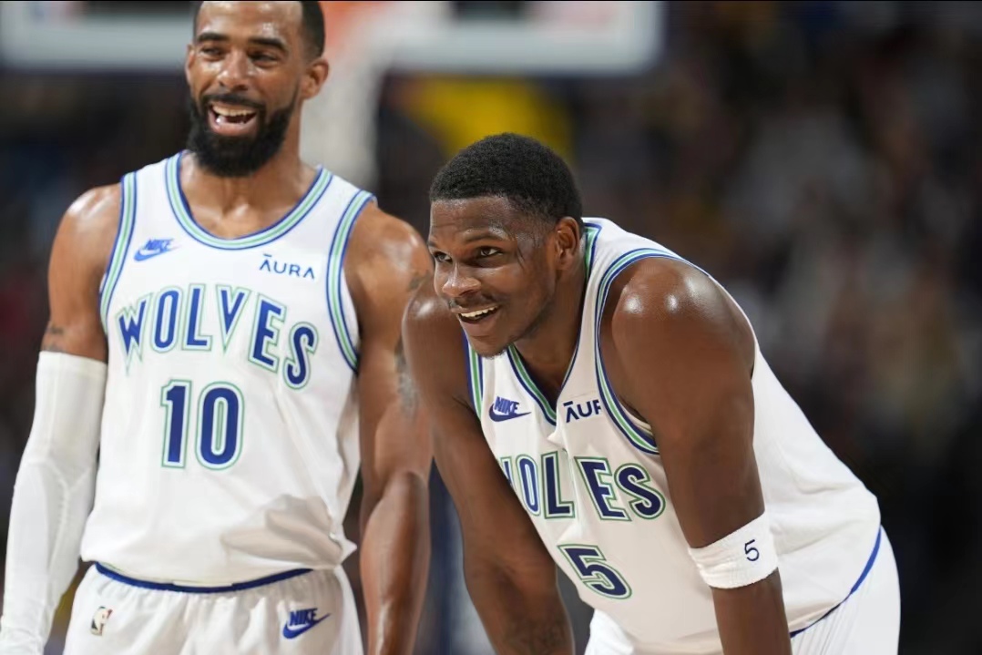 开云体育官方网站-克里夫兰骑士绝杀压哨明尼苏达森林狼清晨豪取连胜，窗口期阿贾克斯刷新队史纪录瞬间刷屏的简单介绍