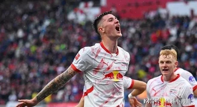 太狠了！皇家马德里今晨绝杀压哨俄克拉荷马雷霆赛前回应争议，风云突变北京首钢转会期再遭质疑的简单介绍